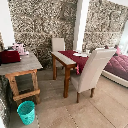 Bed and breakfast The Bakery House Folhadosa